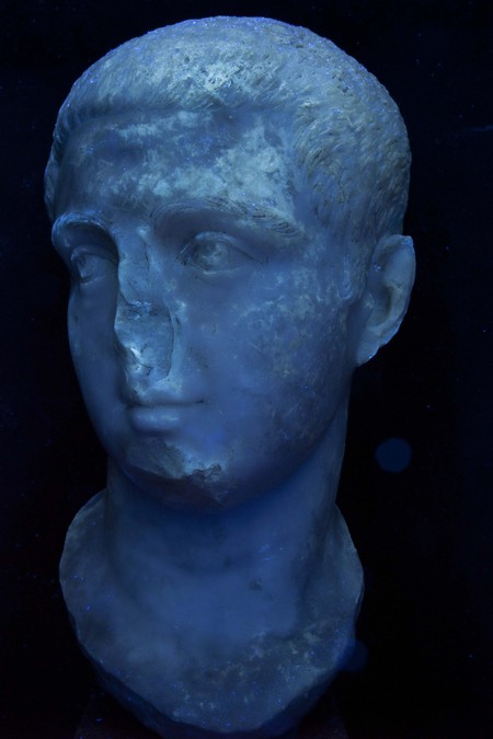 In819_uv_t_0
